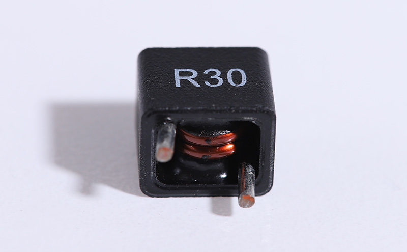 組合式插件大電流電感 APL11T08P-R30M-C-B