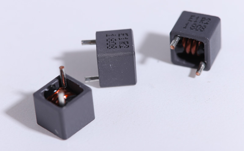 組合式插件大電流電感APL1009P-1R2M-C-B