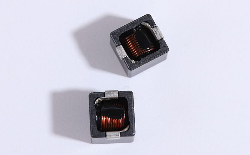組合式插件大電流電感APLS1009-100M